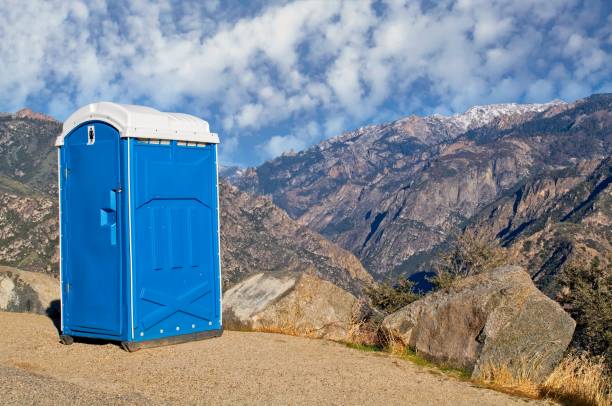 Best Porta potty delivery and setup  in Columbia City, IN